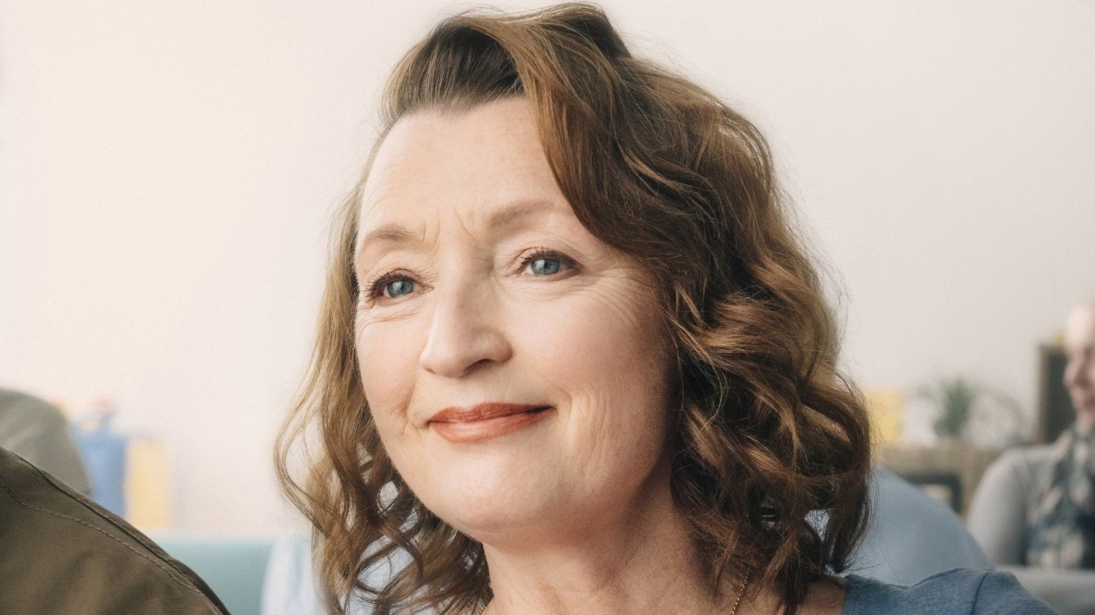 Lesley Manville voelt 'alle druk in de wereld' over haar rol in 'The Crown'