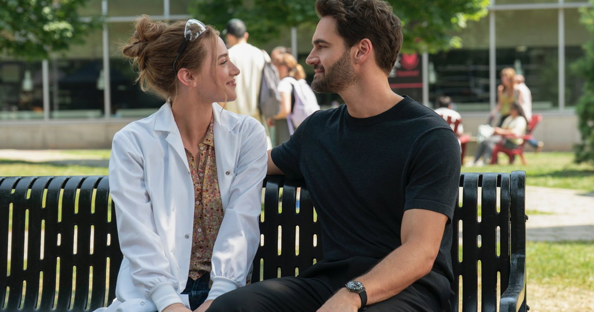 First images of romantic book adaptation ‘The Love Hypothesis’ with Lili Reinhart can now be seen