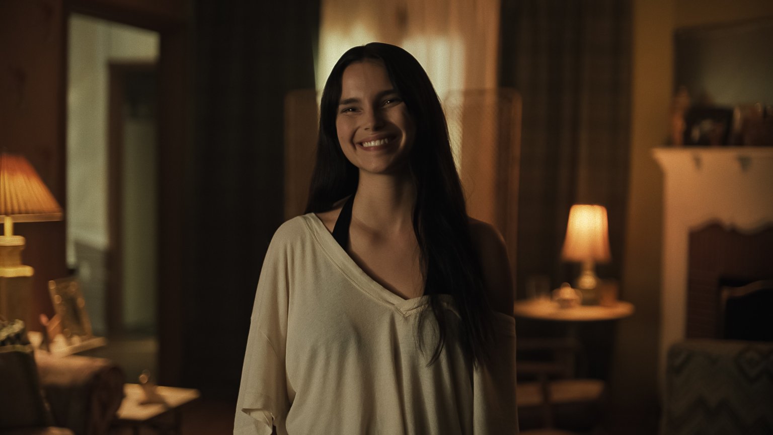 Geprezen horrorfilm 'Obsession' is vanaf nu al beschikbaar om thuis te kijken