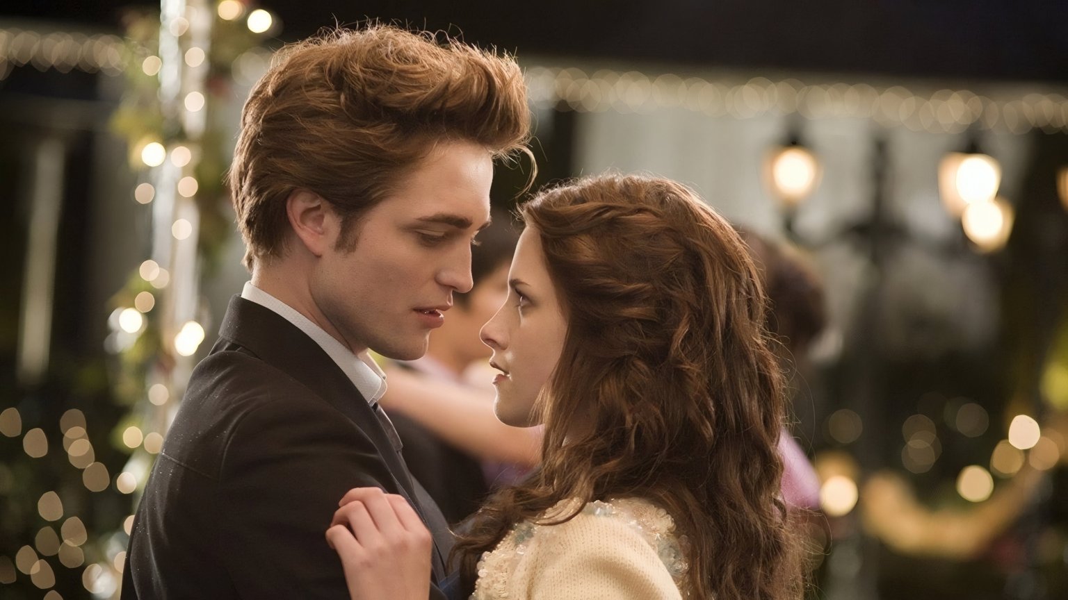 Na twee jaar stilte krijgt nieuwe 'Twilight'-serie van Netflix eindelijk grote update