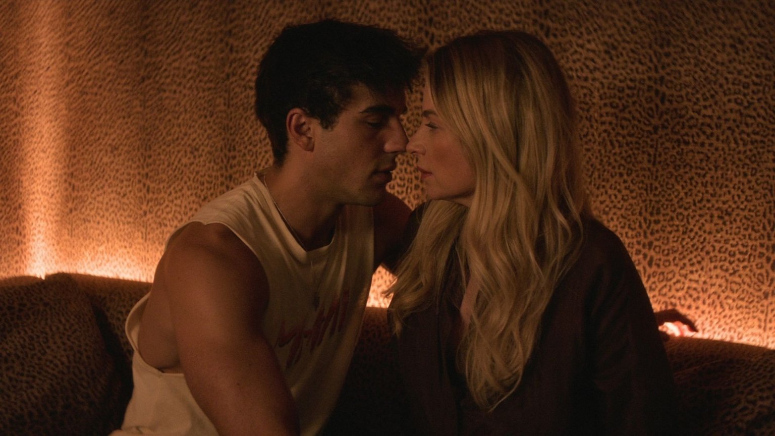 Sensuele thriller over allesverwoestende affaire is nu te zien op Netflix