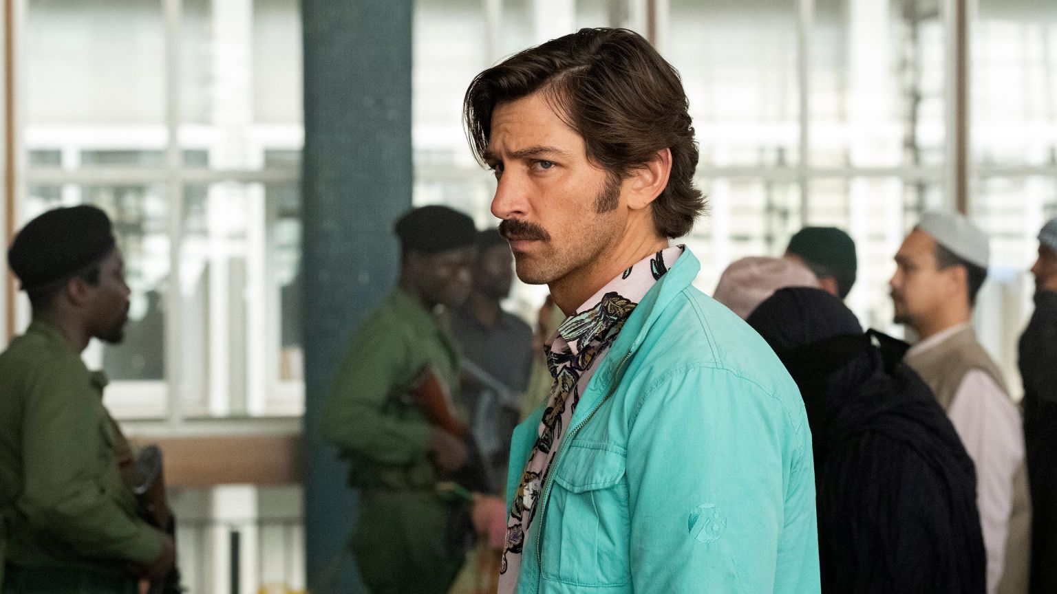 Michiel Huisman te zien in trailer van Janusz Kamiński's 'American Dream'