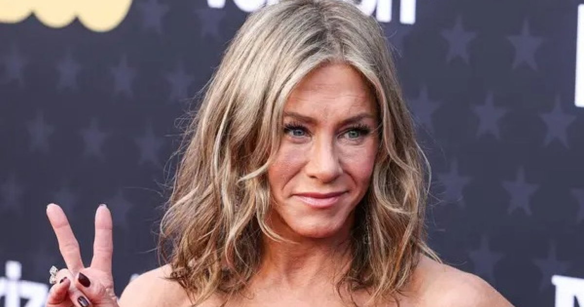 Jennifer Aniston and Peter Dinklage star in Olivia Wilde’s Christmas comedy ‘Naughty’ Jennifer Aniston and Peter Dinklage star in Olivia Wilde’s Christmas comedy ‘Naughty’