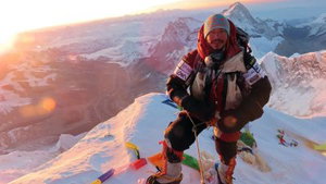 Beroemde bergbeklimmer uit Netflix-docu vermist na ongeval tijdens expeditie