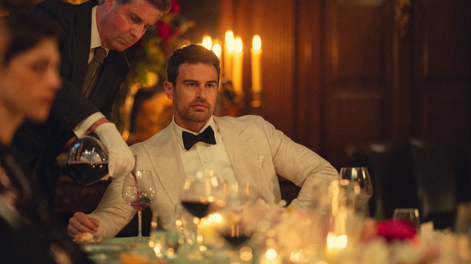 Eindelijk nieuwe beelden: Netflix deelt trailer van 'The Gentlemen' seizoen 2