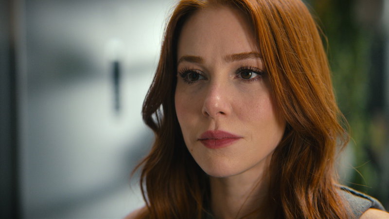 Elçin Sangu als Funda in 'Not A Stranger'. Afbeelding via Netflix.