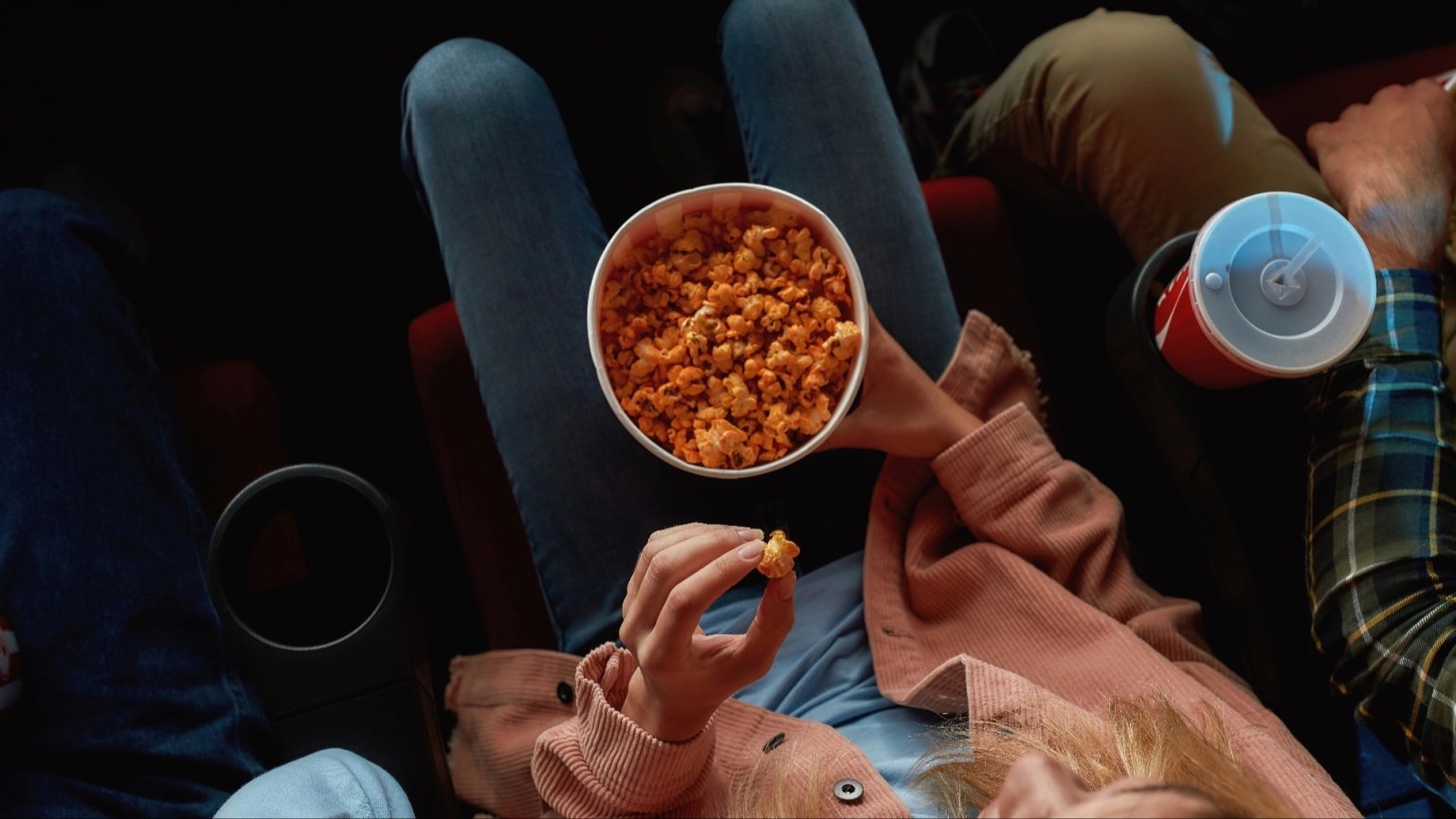 Cast compleet en opnames gestart voor nieuwe romantische Netflix-film
