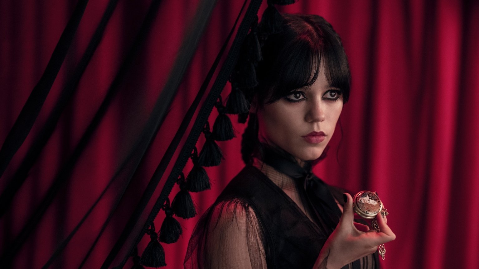 Vijfde plaats van 'Wednesday' in historische Netflix-top 10 onder druk door spannende serie