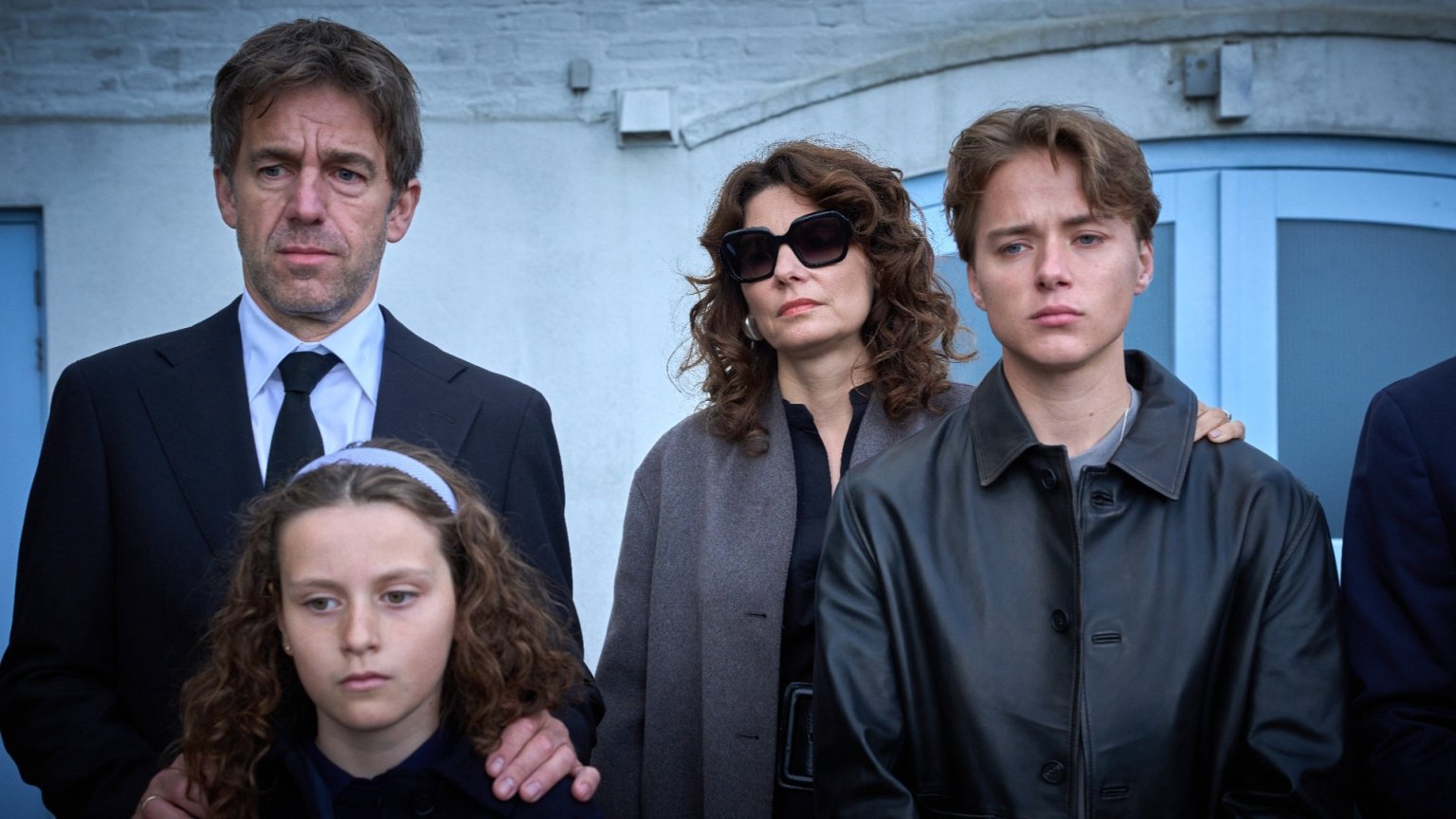 Nederlandse thrillerserie 'De Eetclub' is vanaf vandaag te streamen op Netflix