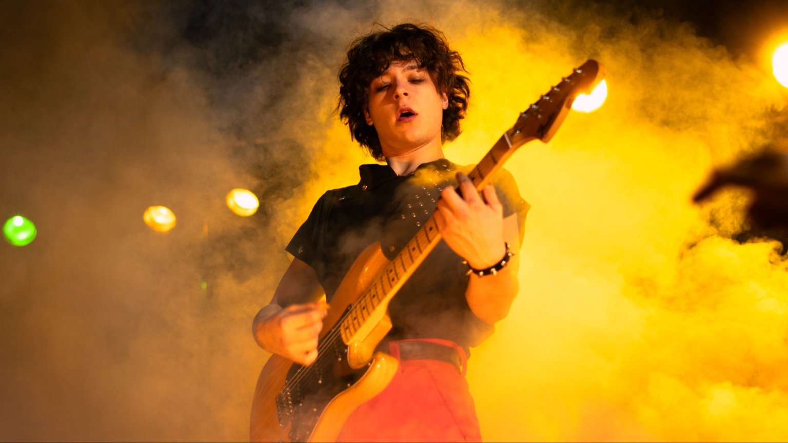 Netflix komt met rauwe muziekbiopic over Poolse rocklegende Jan Borysewicz