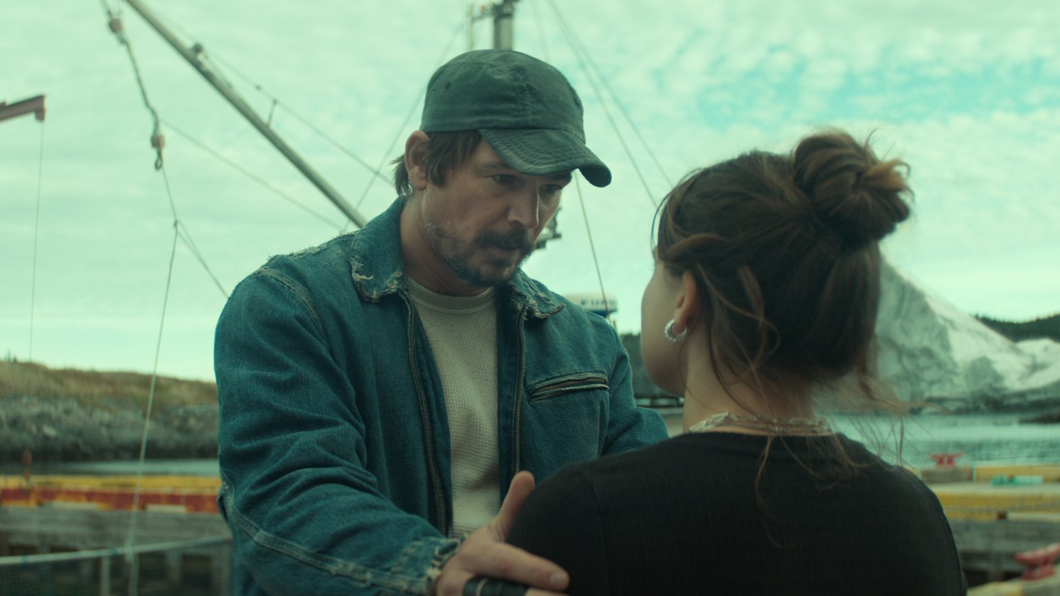 Josh Hartnett waagt zich aan een eng mysterie in nieuwe trailer van Netflix-serie 'Below'