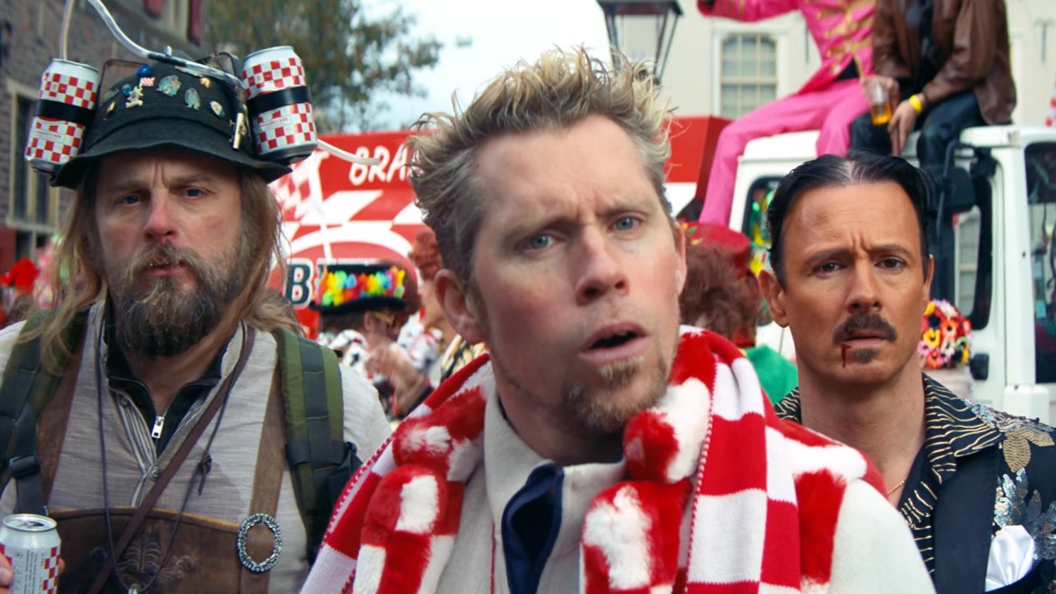 'New Kids'-maker onthult eerste trailer van 'ontspoorde feestkomedie' over carnaval