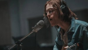 Beatles-cast filmt iconische openingsscène uit 'A Hard Day's Night' voor nieuwe biopic