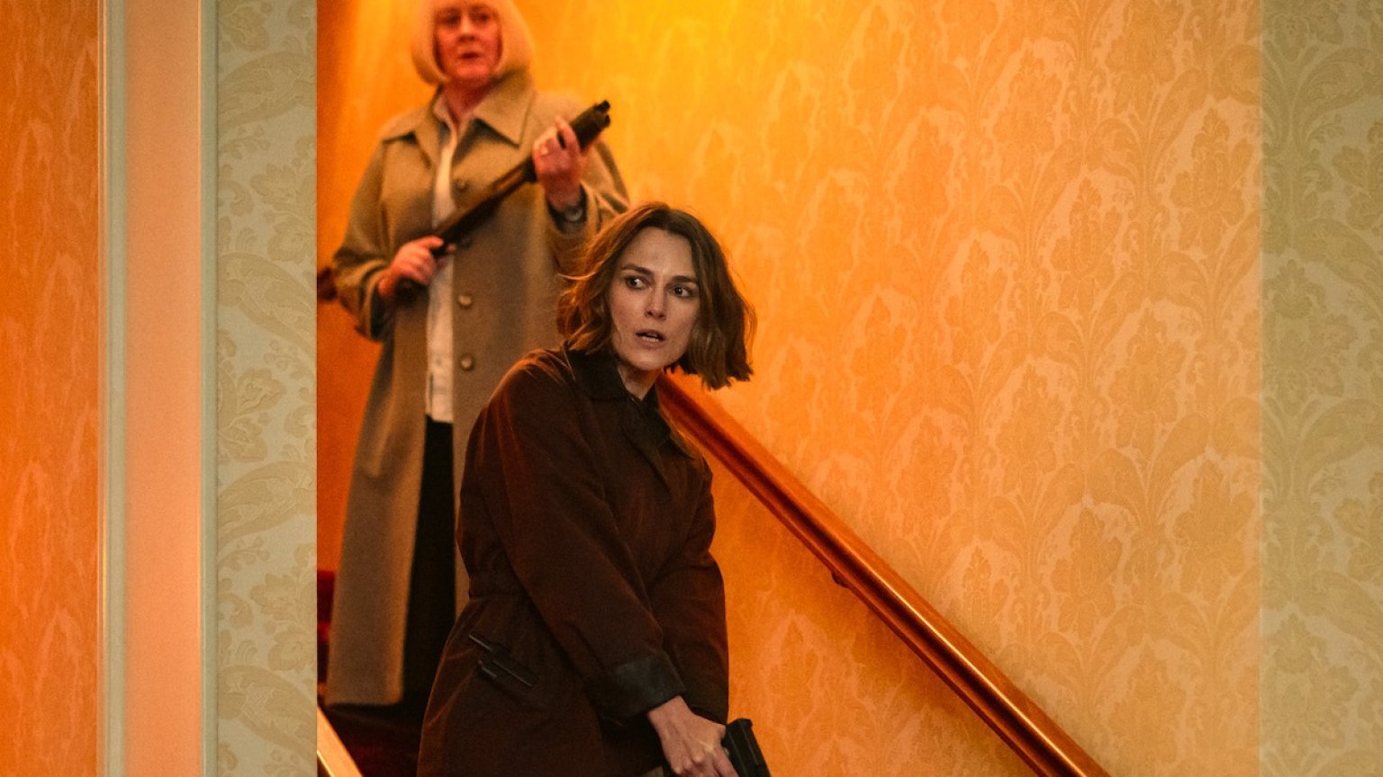 Netflix deelt eerste beelden van Britse spionagethriller 'Black Doves' seizoen 2