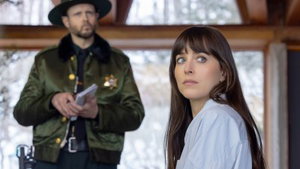 Nu in de bioscoop: Anne Hathaway en Dakota Johnson te zien in huiveringwekkende thriller