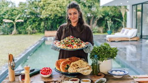 Miljuschka Witzenhausen reist door mediterrane keuken in nieuwe serie van Disney+