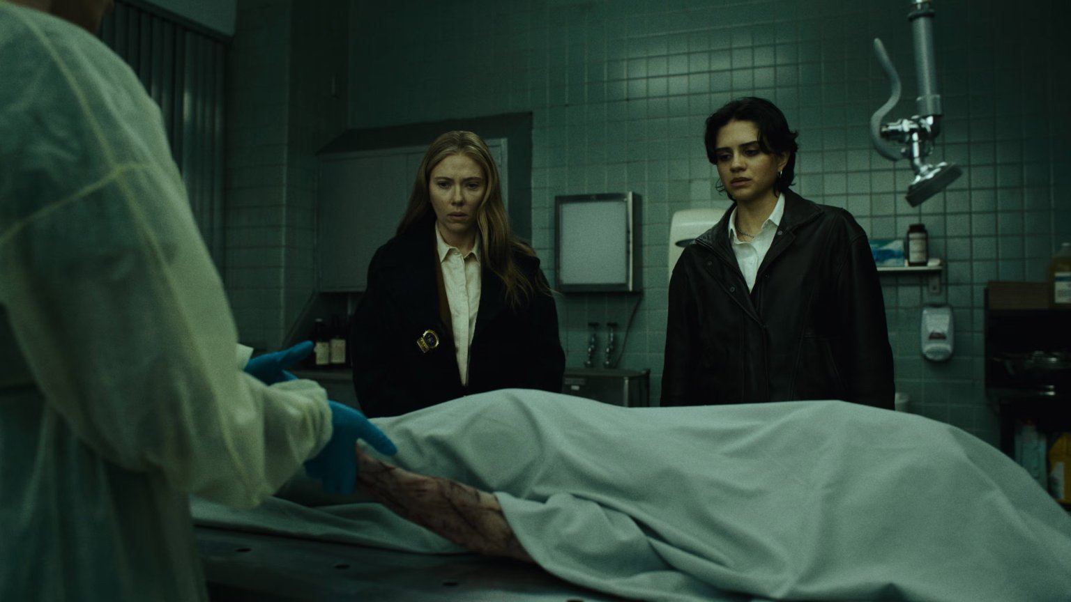 Scarlett Johansson geconfronteerd met gruwelijk kwaad in eerste beelden nieuwe 'The Exorcist: Martyrs'