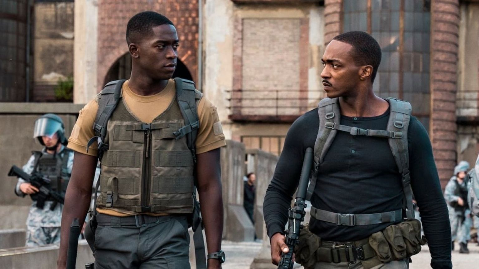 Teasertrailer van spannende Netflix-film 'Outside the Wire' nu te zien