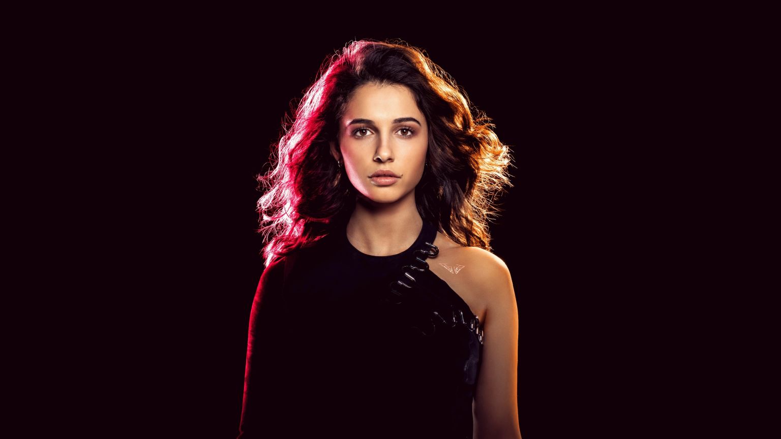 Naomi Scott speelt de hoofdrol in nieuwe Netflix-serie 'Anatomy of a Scandal'