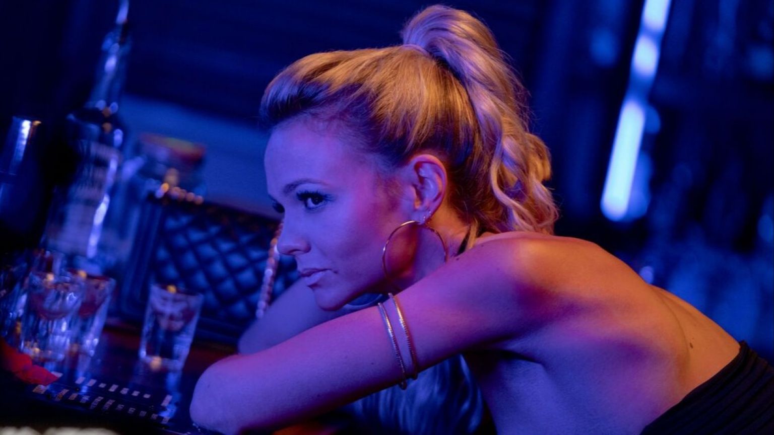 Carey Mulligan hekelt recensent die haar 'niet knap genoeg' vindt in 'Promising Young Woman'