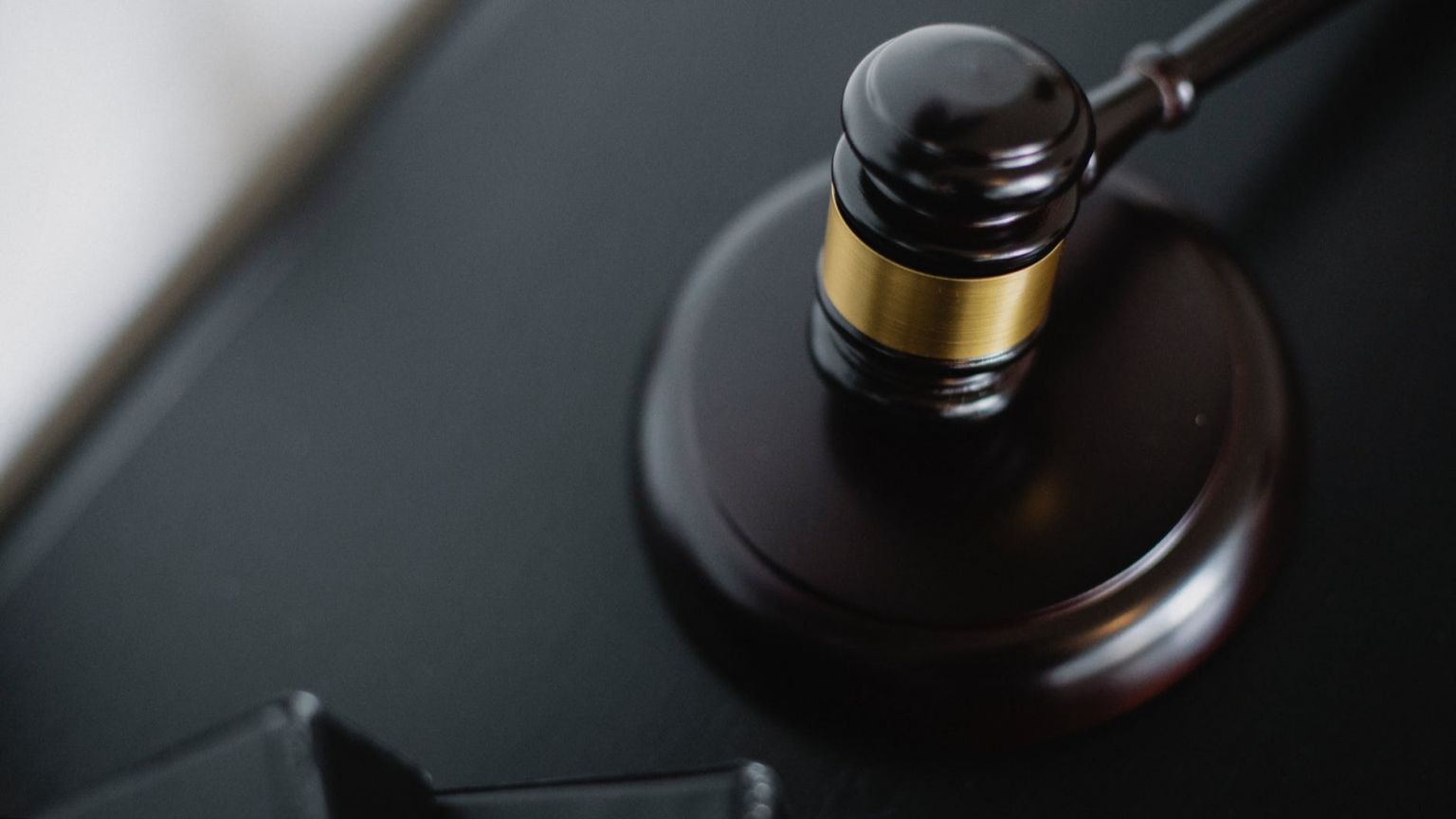 Documentairemaker Joost van der Valk moet getuigen in liquidatieproces