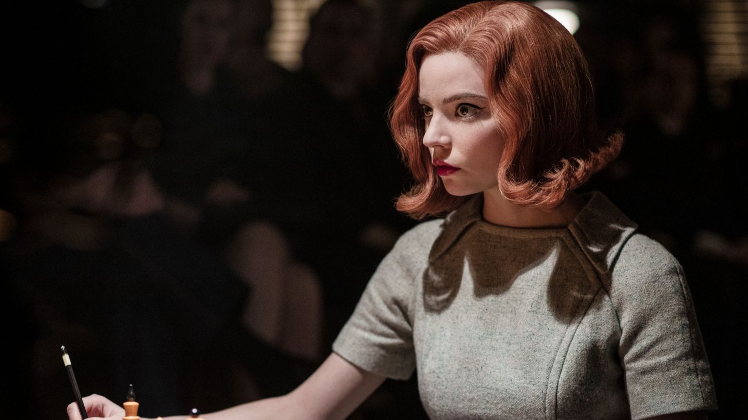Na een dag schaken op de set van 'The Queen's Gambit' zocht Anya Taylor-Joy ontspanning in nachtclubs