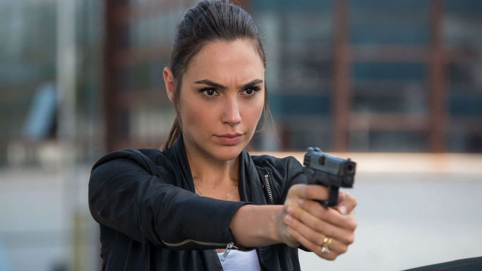 Spionagethriller 'Heart of Stone' met Gal Gadot komt direct uit op Netflix