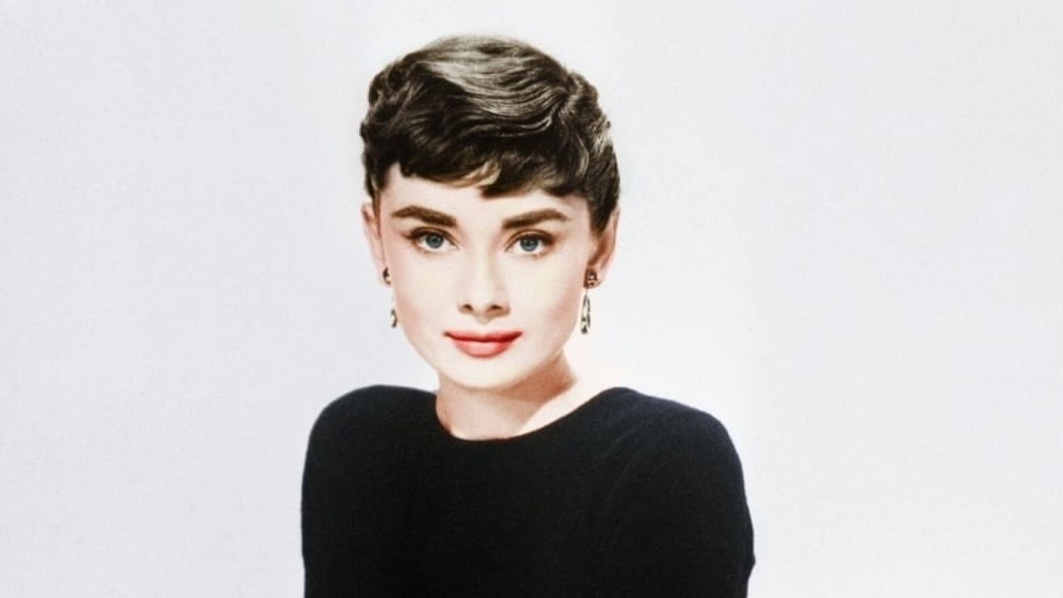 Trailer van documentaire 'Audrey' laat de zoektocht zien naar de mens achter de iconische filmster