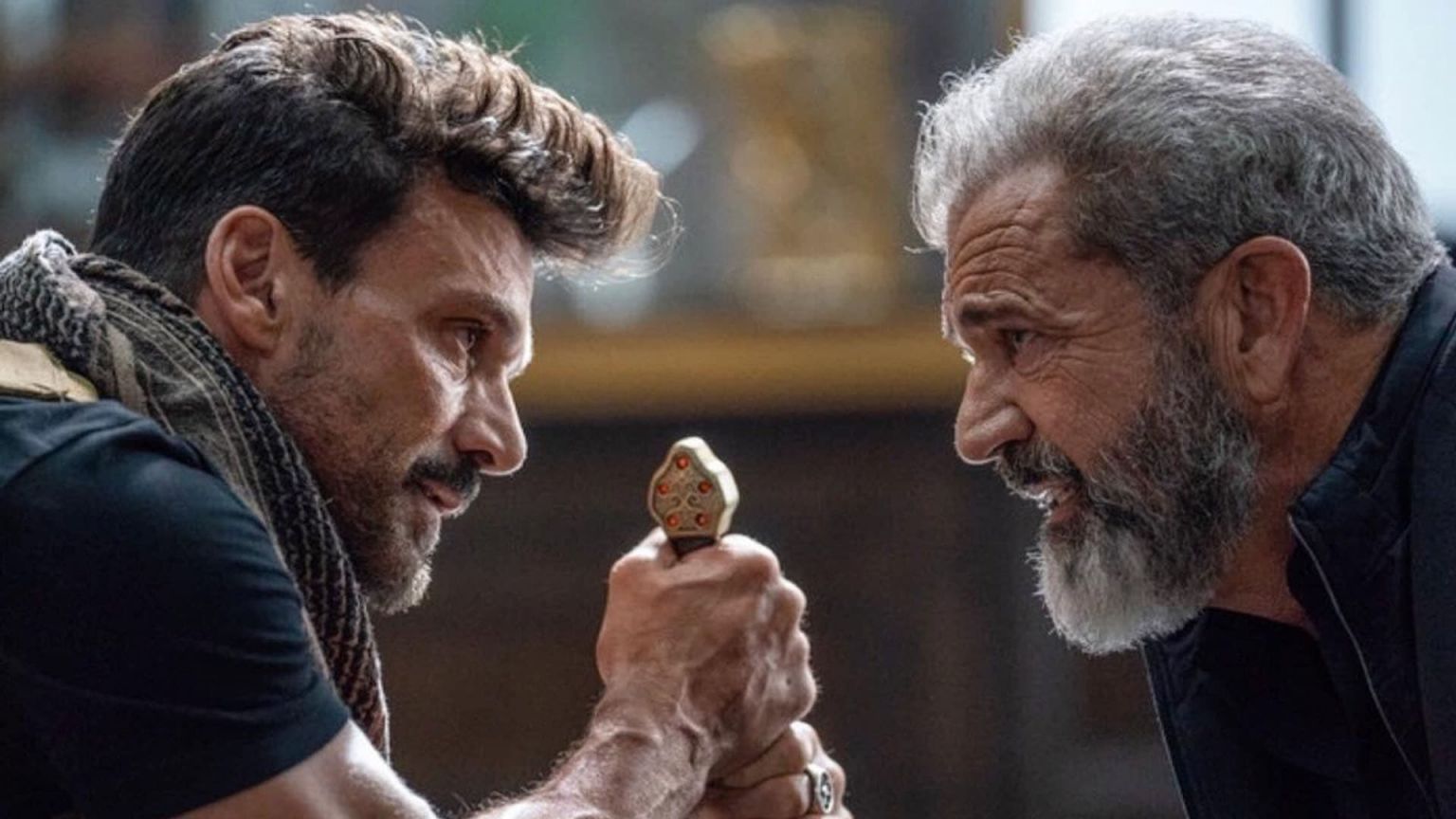 Frank Grillo beleeft dezelfde dag steeds opnieuw in de trailer van actiefilm 'Boss Level'