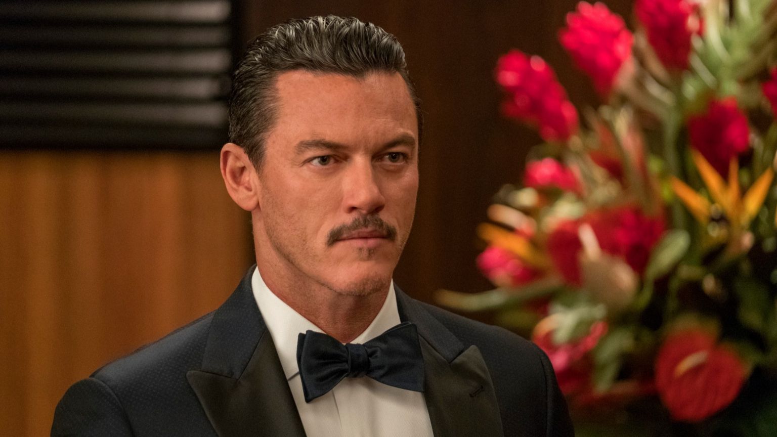 Luke Evans speelt de schurk in live-actionremake van 'Pinocchio' met Tom Hanks