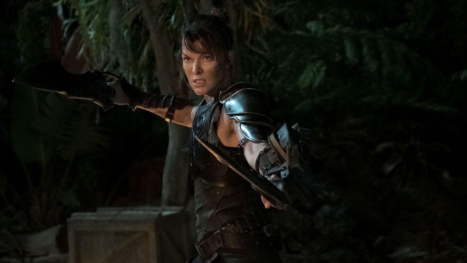 Milla Jovovich en Dave Bautista spelen de hoofdrol in 'In the Lost Lands' van Paul W.S. Anderson