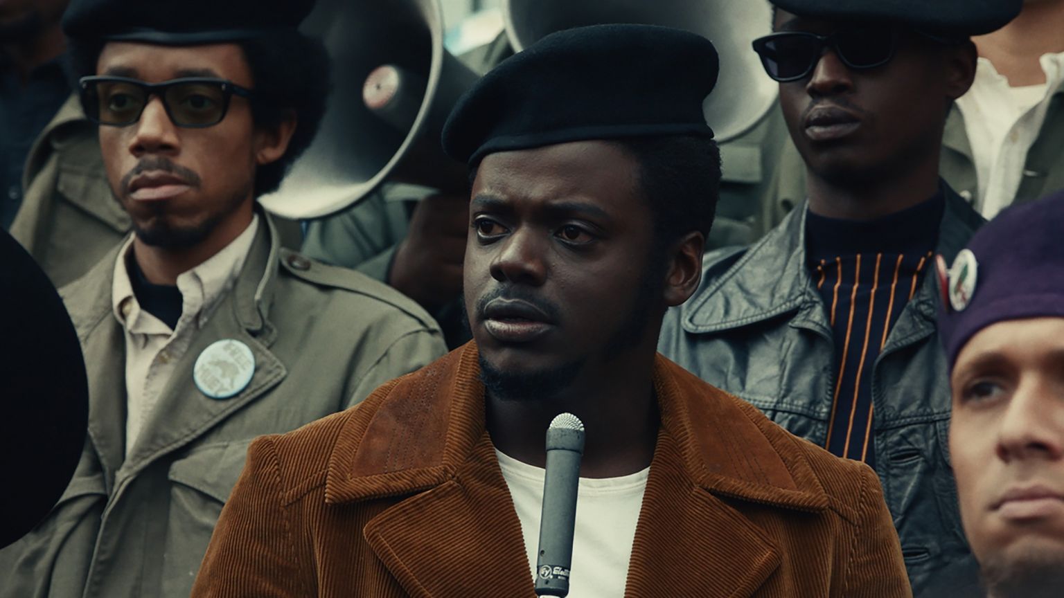 Daniel Kaluuya vergeet microfoon aan te zetten tijdens Golden Globe-speech