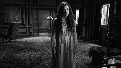 Netflix kondigt nieuwe horrorfilm aan met 'The Haunting of Bly Manor'-ster Kate Siegel