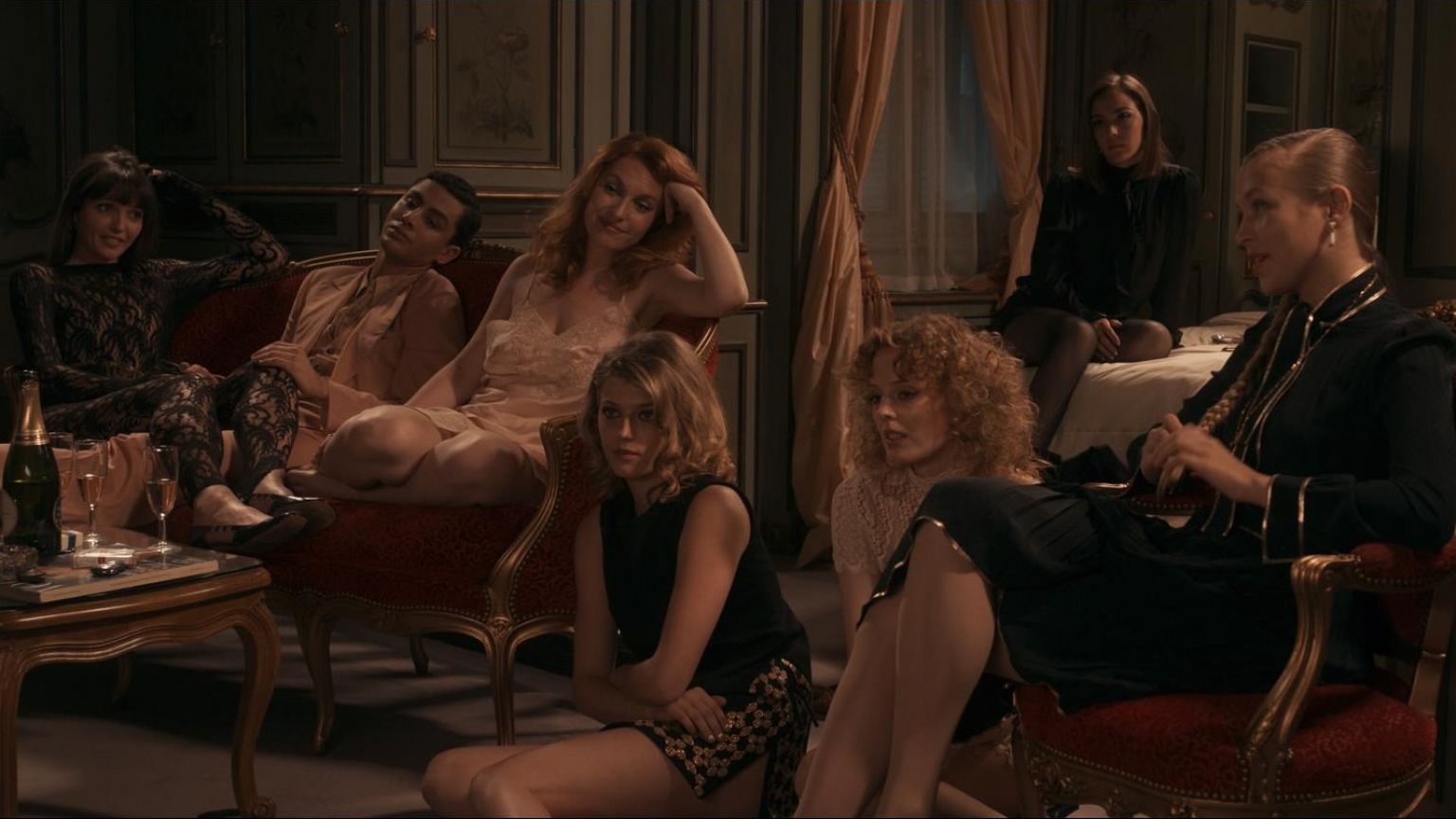 Trailer van biografische Franse Netflix-film 'Madame Claude' over bordeelhoudster nu te zien
