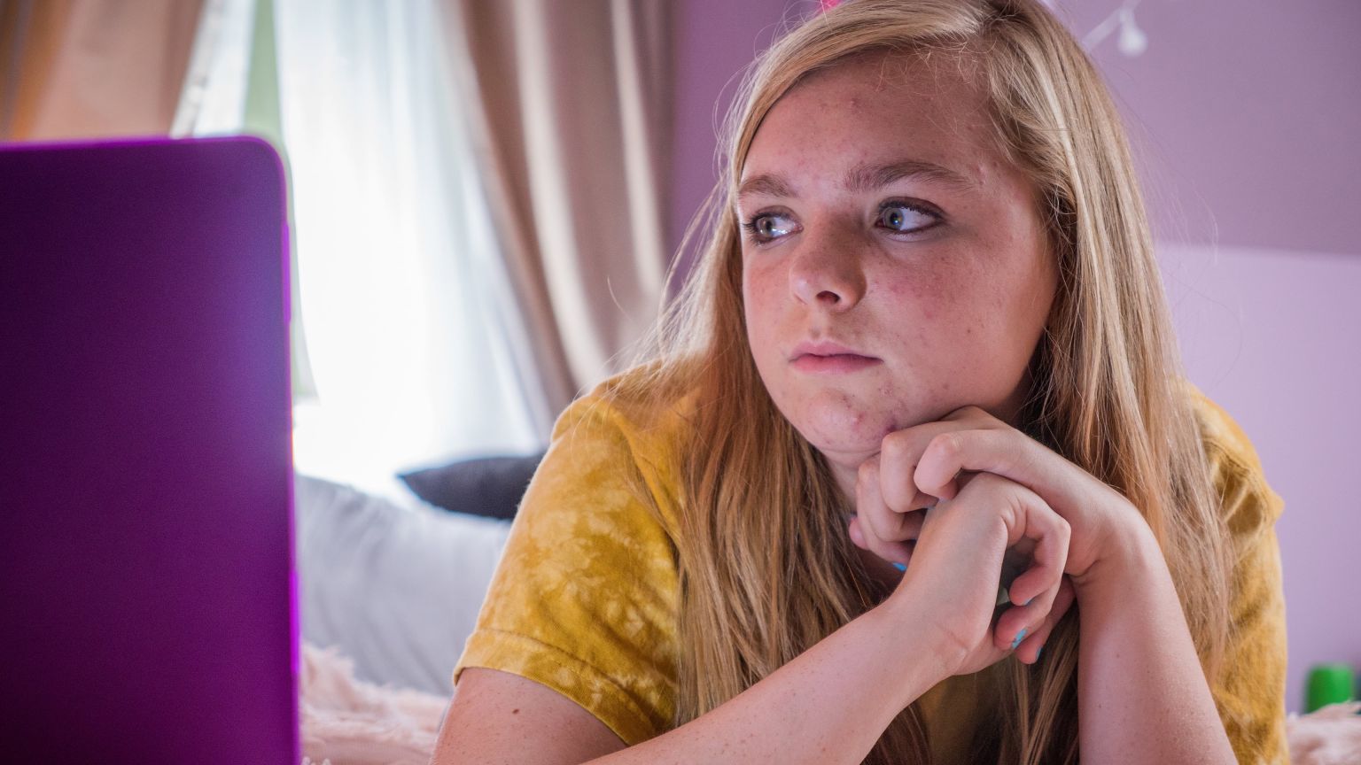 Elsie Fisher en Amiah Miller gecast voor 'My Best Friend's Exorcism'