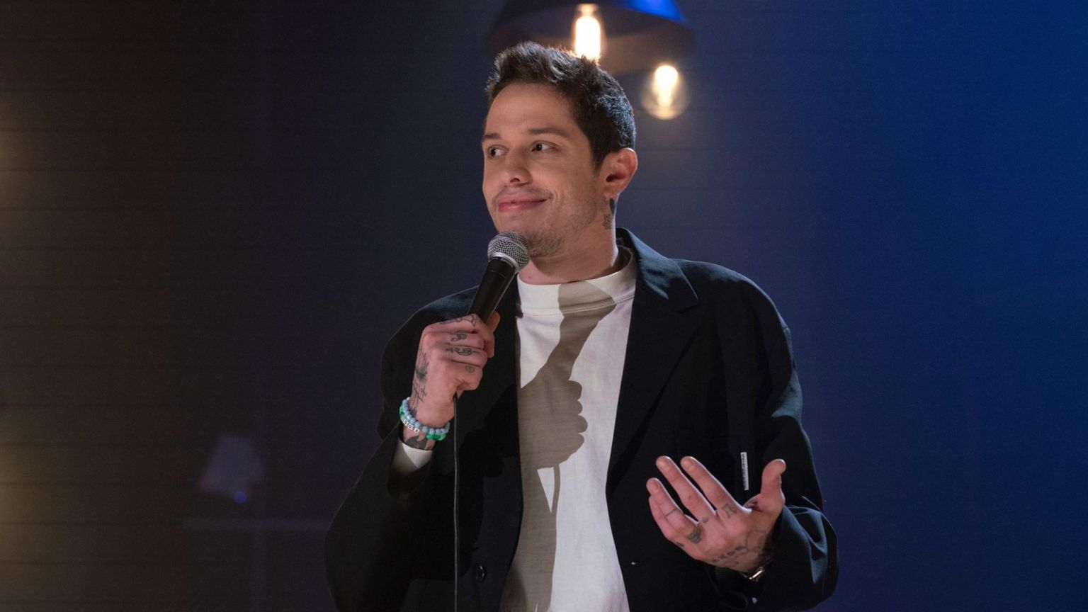 Pete Davidson speelt punklegende Joey Ramone in nieuwe Netflix-biopic