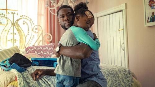 Kevin Hart is een alleenstaande vader in de trailer van waargebeurde Netflix-film 'Fatherhood'