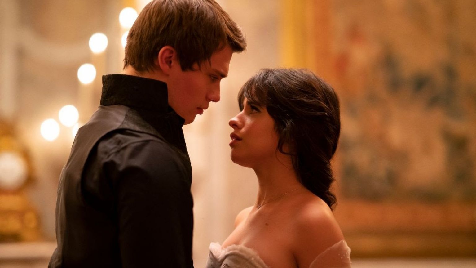 Amazon Prime Video deelt de eerste beelden van 'Cinderella' met Camila Cabello