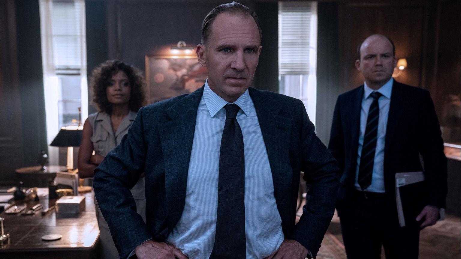 Ralph Fiennes speelt Miss Trunchbull in Netflix-versie van 'Matilda'