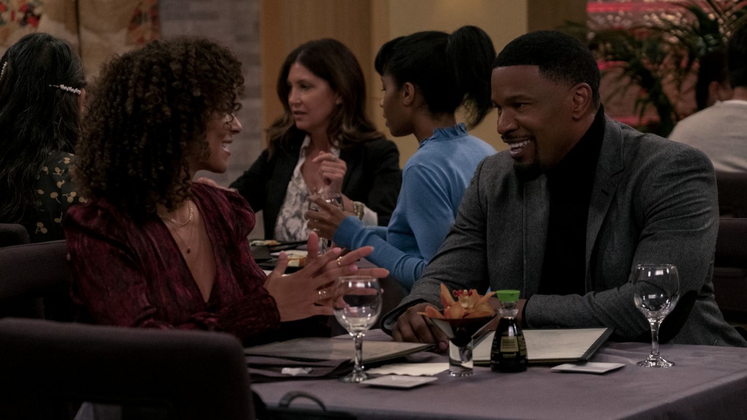 Netflix cancelt sitcom 'Dad Stop Embarrassing Me' met Jamie Foxx na 1 seizoen
