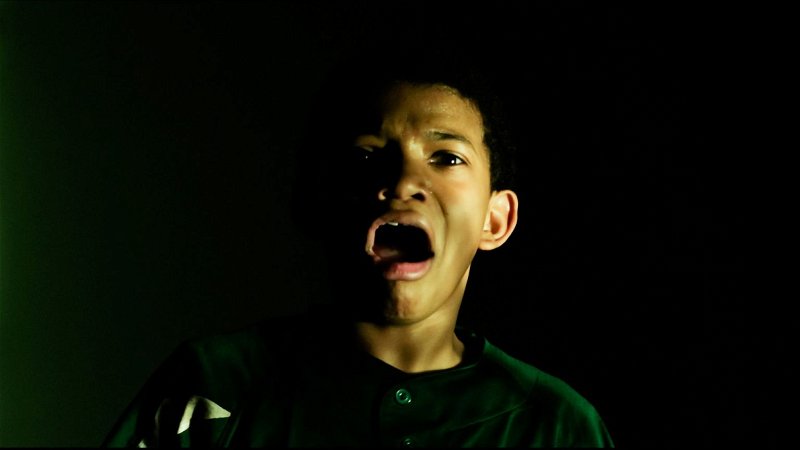 Twee jongens beleven een helse nacht in de trailer van horrorthriller 'The Boy Behind the Door'