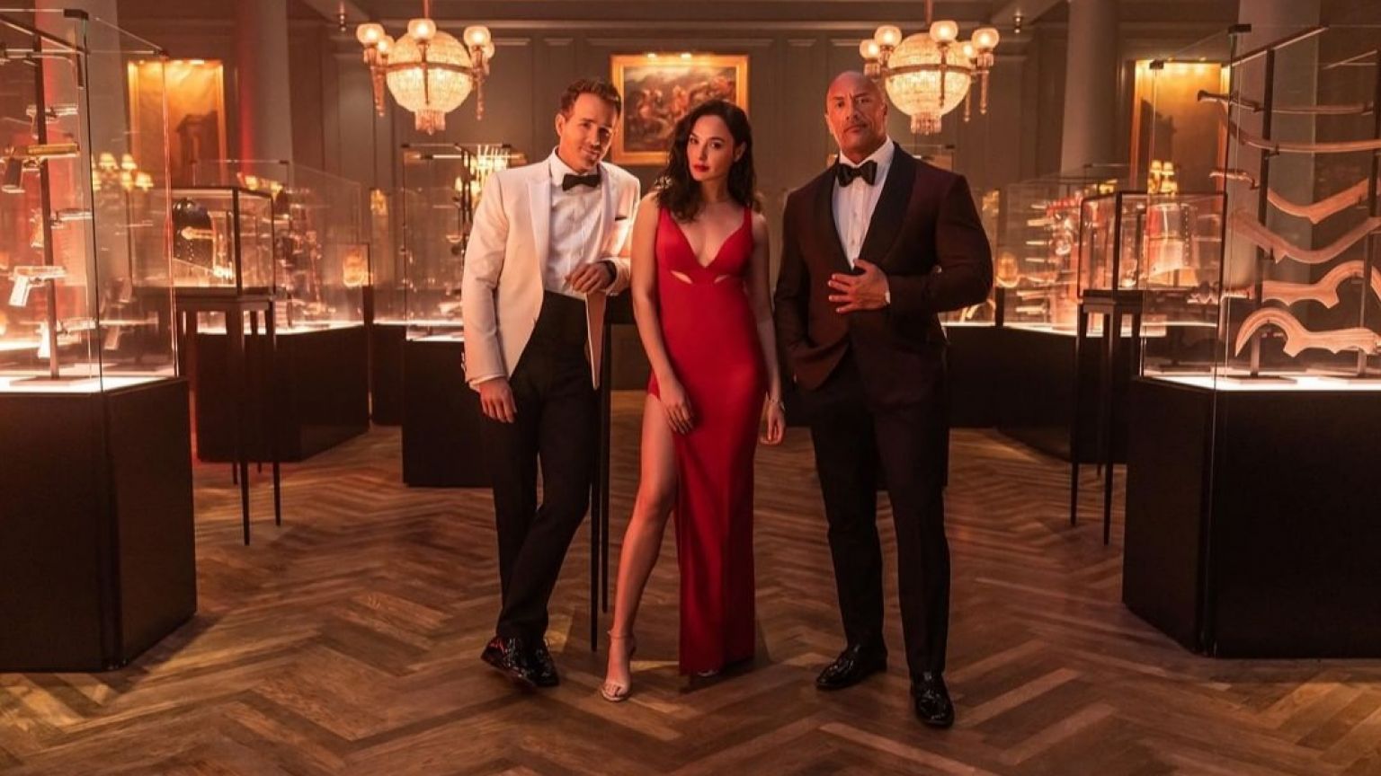 Netflix onthult de releasedatum van actiefilm 'Red Notice' met Gal Gadot, Dwayne Johnson en Ryan Reynolds