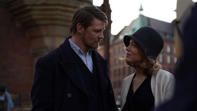 Gijs Naber en Léa Seydoux te zien in sfeervolle trailer van 'The Story of My Wife' uit Cannes-selectie