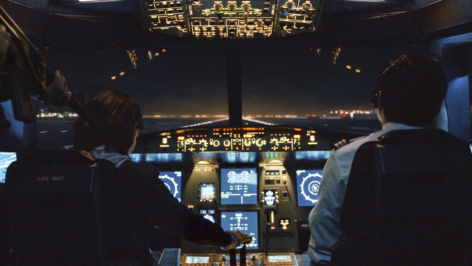 Nederlandse acteur Coen Bril binnenkort te zien in seizoen 2 van Netflix-serie 'Into the Night'