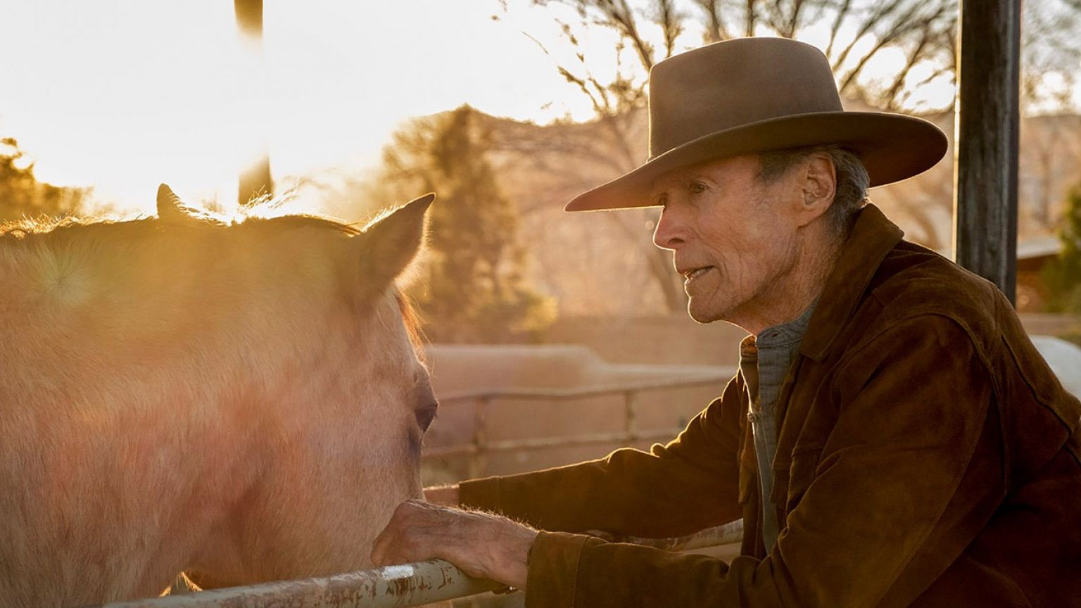 Clint Eastwood schittert in de trailer van zijn nieuwste dramathriller 'Cry Macho'