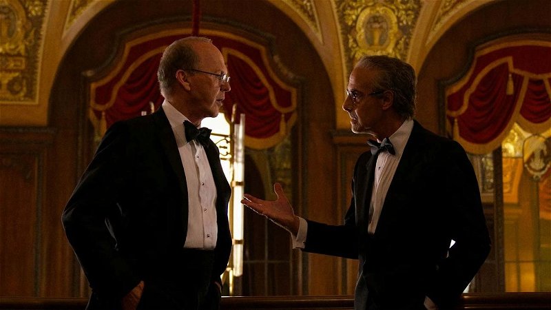Michael Keaton schittert in de trailer van waargebeurde dramafilm 'Worth'