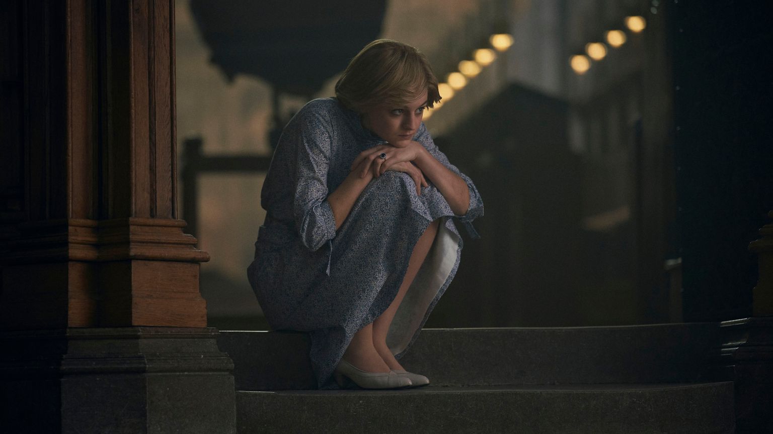 Netflix deelt de eerste beelden van prinses Diana en prins Charles in 'The Crown' seizoen 5