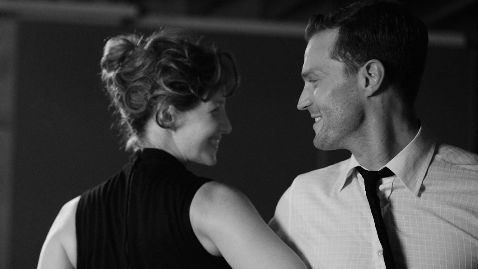 Jamie Dornan en Caitriona Balfe schitteren in de eerste trailer van dramafilm 'Belfast'