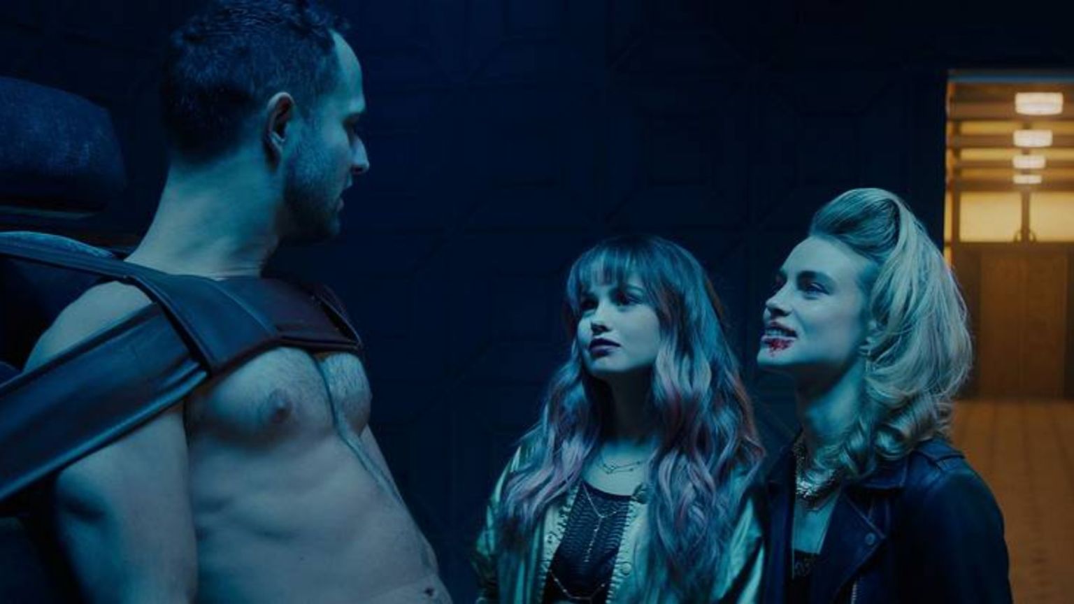 Twee bloeddorstige vampieren zijn op jacht in de trailer van Netflix-thriller 'Night Teeth'