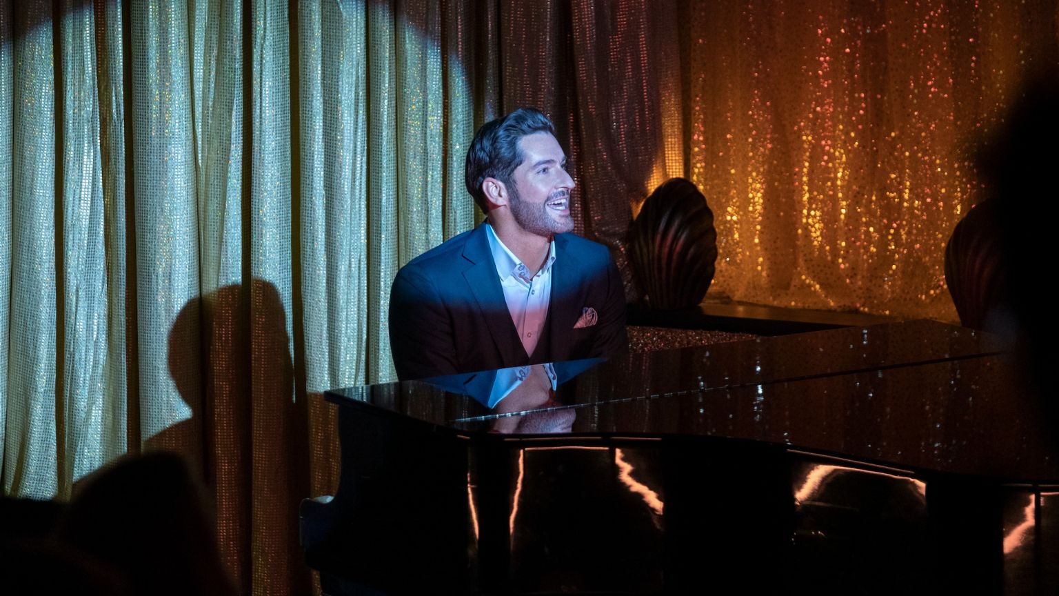 Tom Ellis verrast nietsvermoedende Nederlandse 'Lucifer'-fans